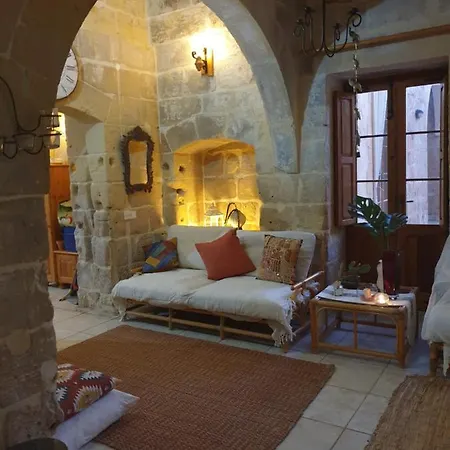Ta' Didi Bed & Breakfast Kerċem