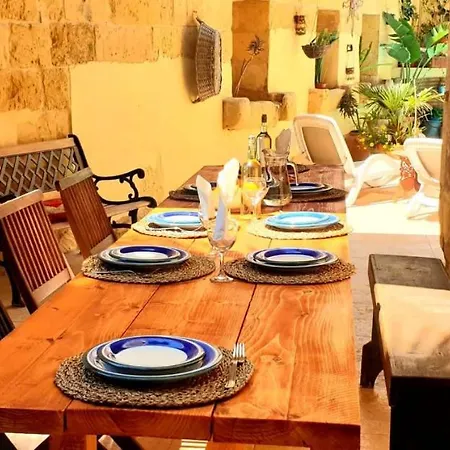 Ta' Didi Alojamento de Acomodação e Pequeno-almoço Kerċem