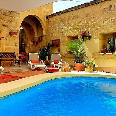 Ta' Didi Bed and Breakfast Kerċem