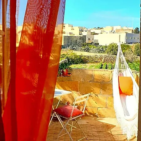Ta' Didi Bed and Breakfast Kerċem